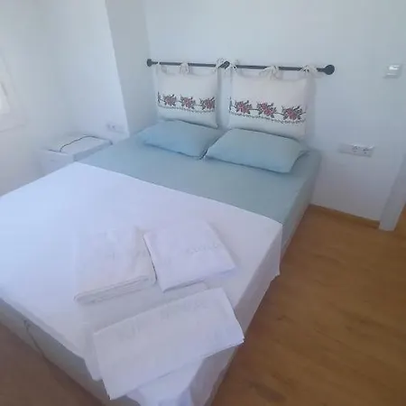 Nil House Hotel *